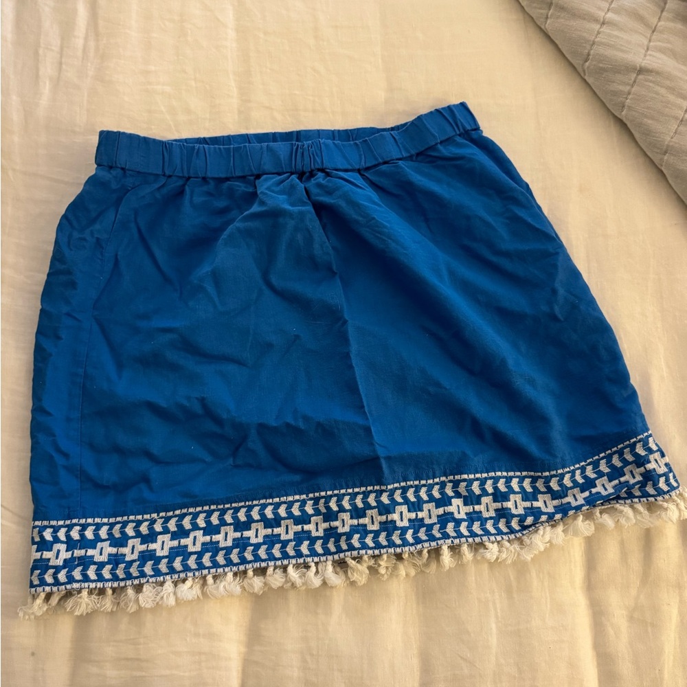 JCREW Blue Skirt with White Embroidery
Size Large